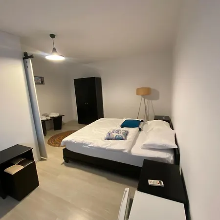 Vama Stone House 3*